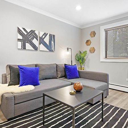 Sophisticated Studio Apartment With Modern Kitchen - Oakdale Od2 Rep Chicago Eksteriør billede