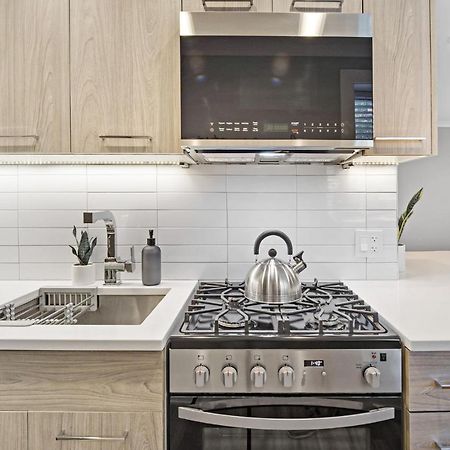 Sophisticated Studio Apartment With Modern Kitchen - Oakdale Od2 Rep Chicago Eksteriør billede