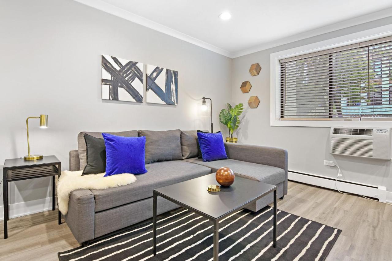 Sophisticated Studio Apartment With Modern Kitchen - Oakdale Od2 Rep Chicago Eksteriør billede