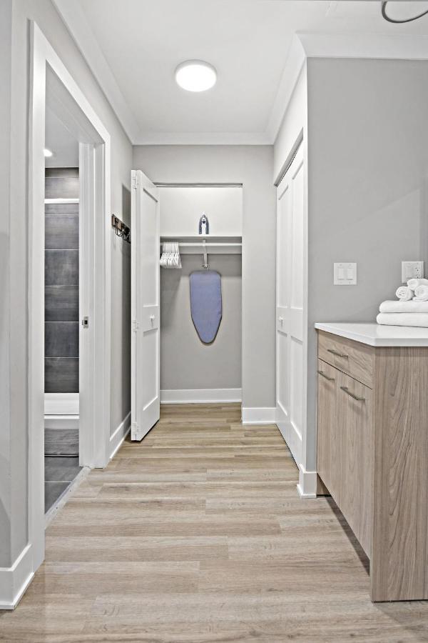 Sophisticated Studio Apartment With Modern Kitchen - Oakdale Od2 Rep Chicago Eksteriør billede